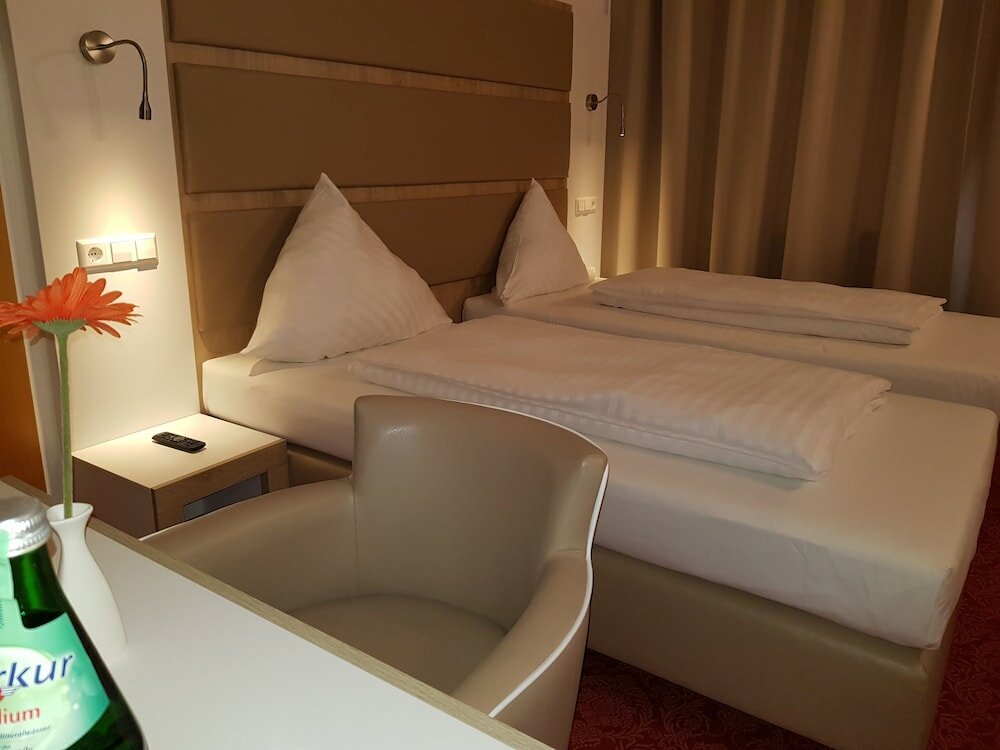 Фото Confour Hotel