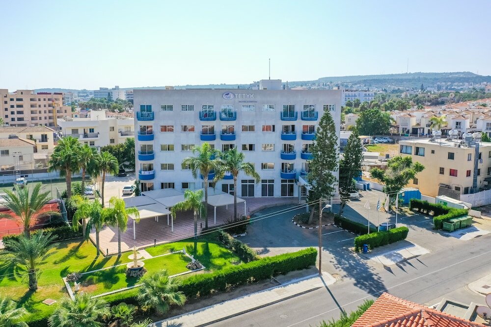 Фото Tetyk Hotel Apartments