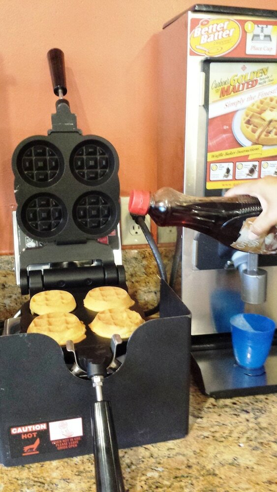 Фото Howard Johnson by Wyndham Phoenix Airport/Downtown Area