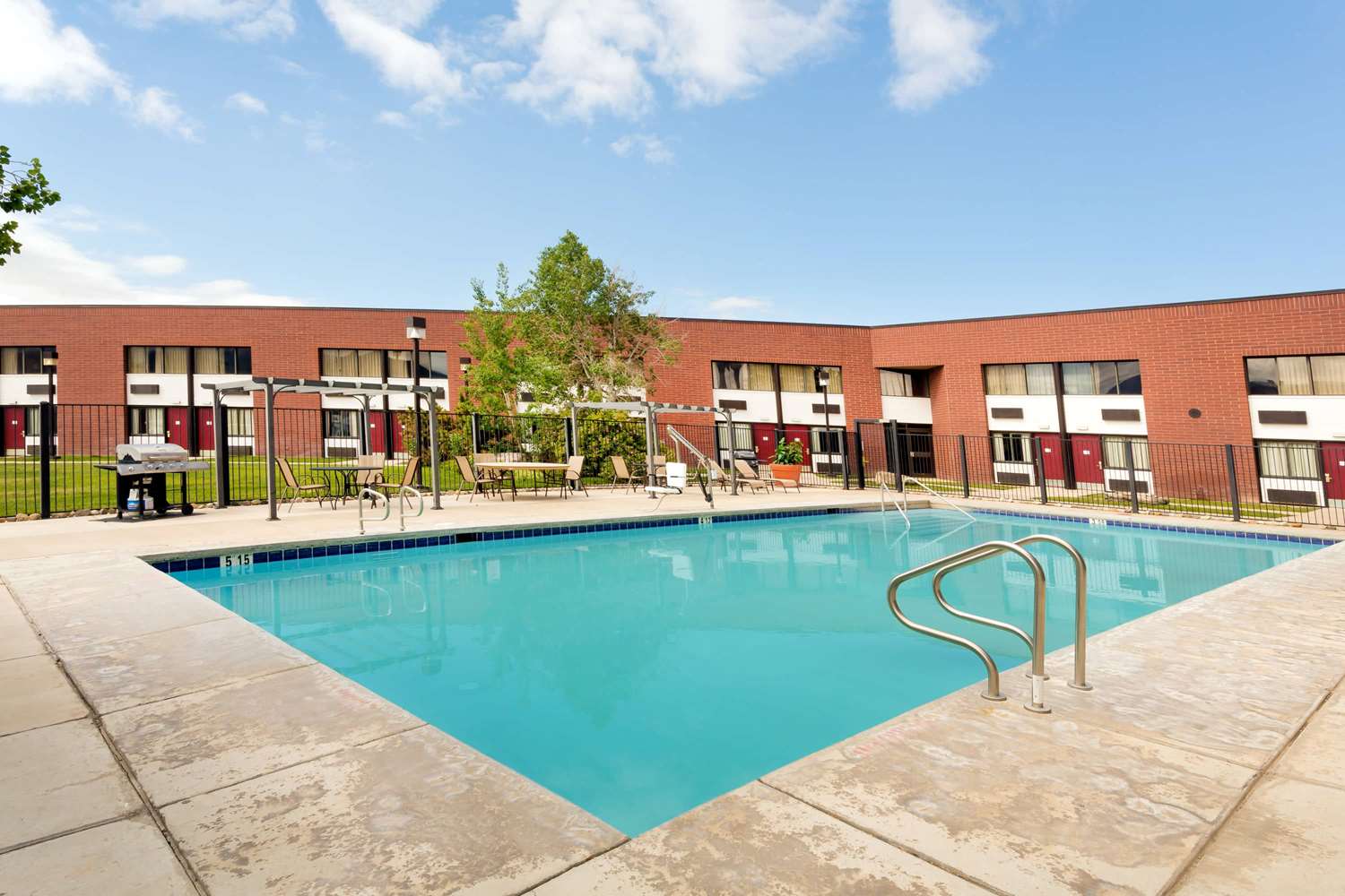 Фото отеля 3