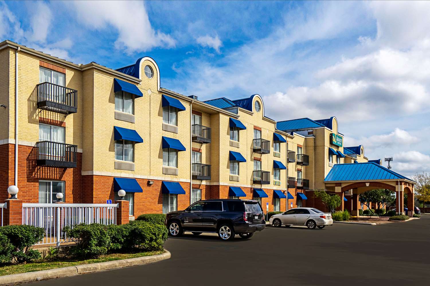 Фото Quality Suites