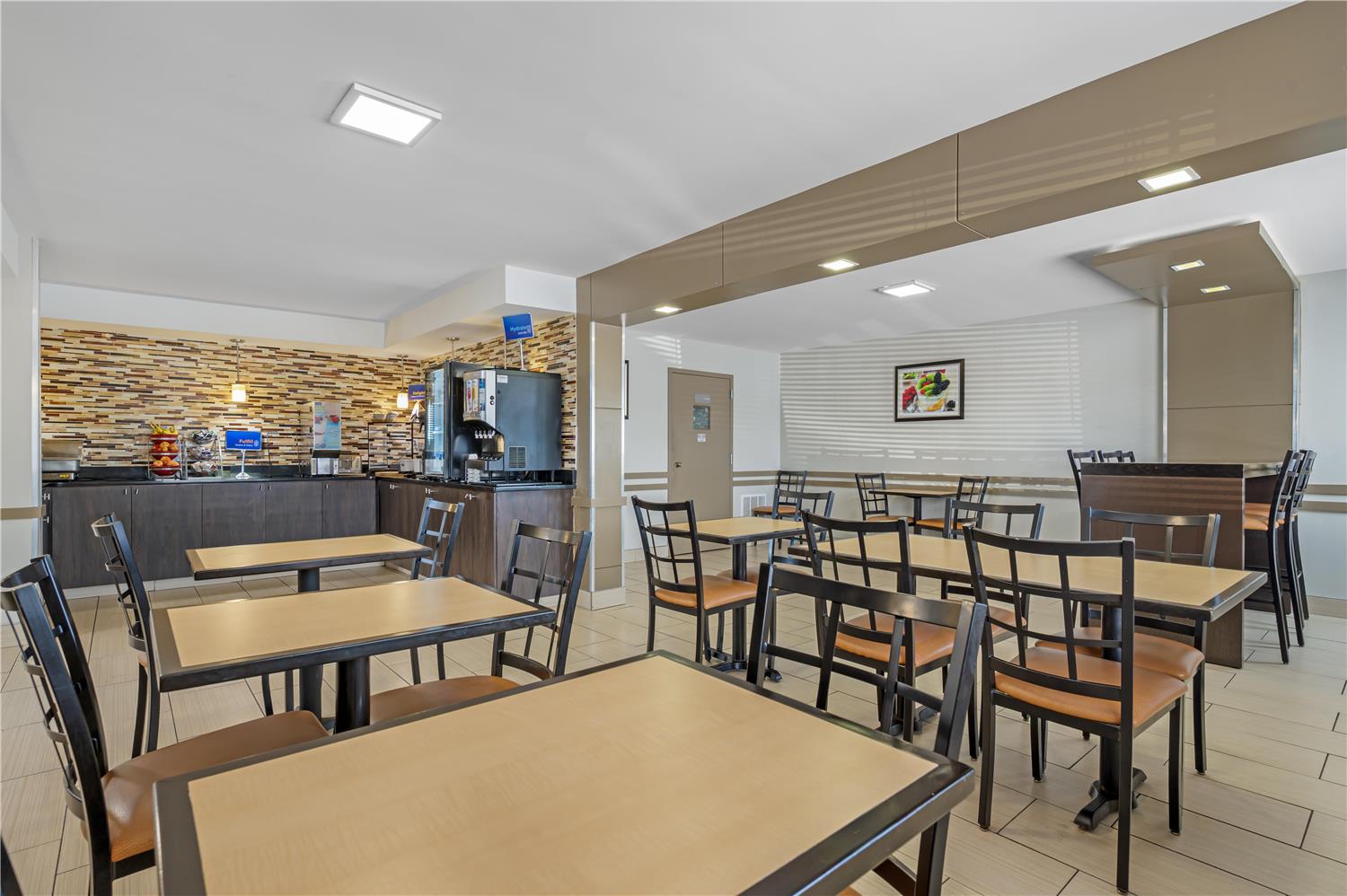 Фото Best Western Center Inn