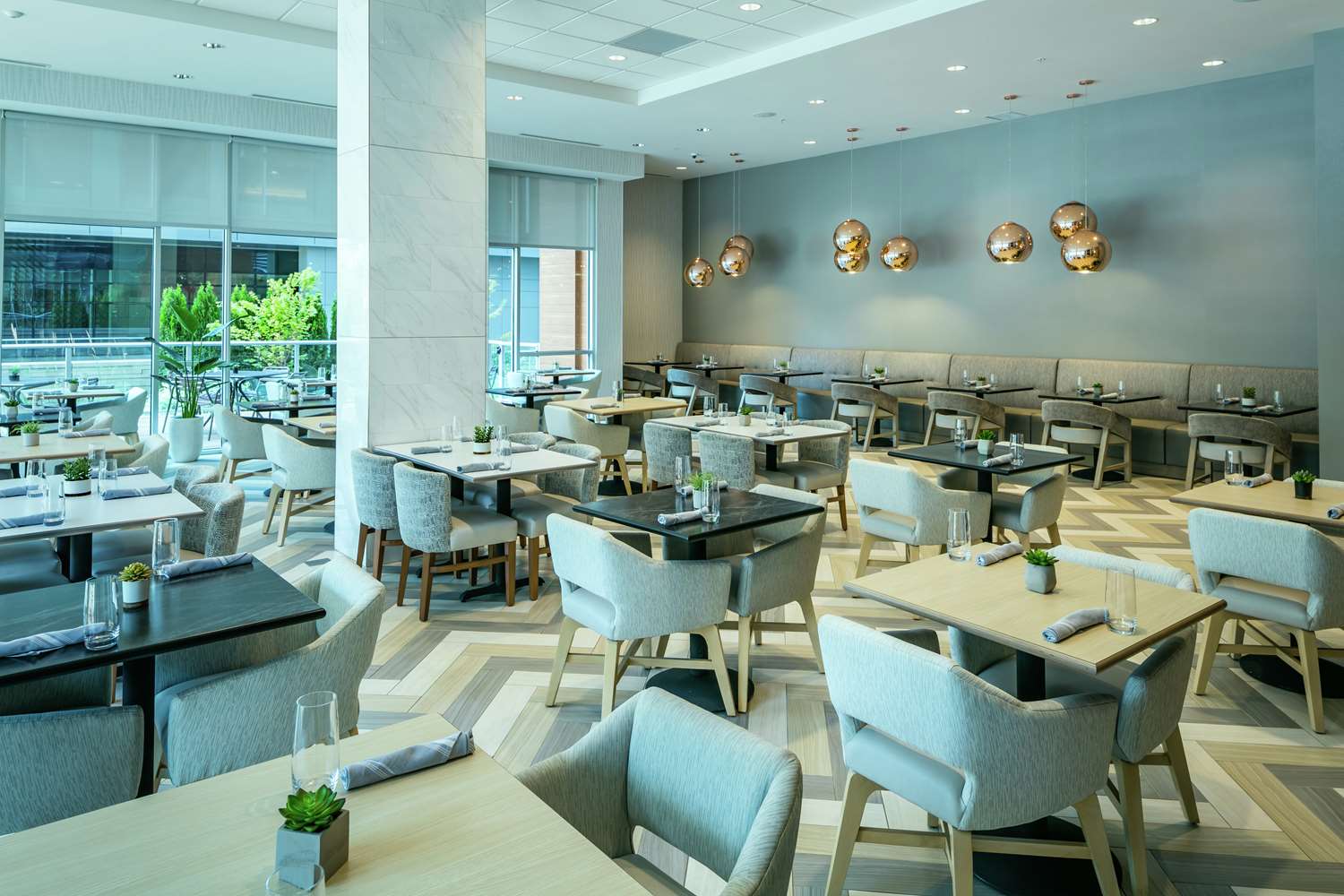 Фото Hilton Garden Inn Seattle Bellevue Downtown, Wa