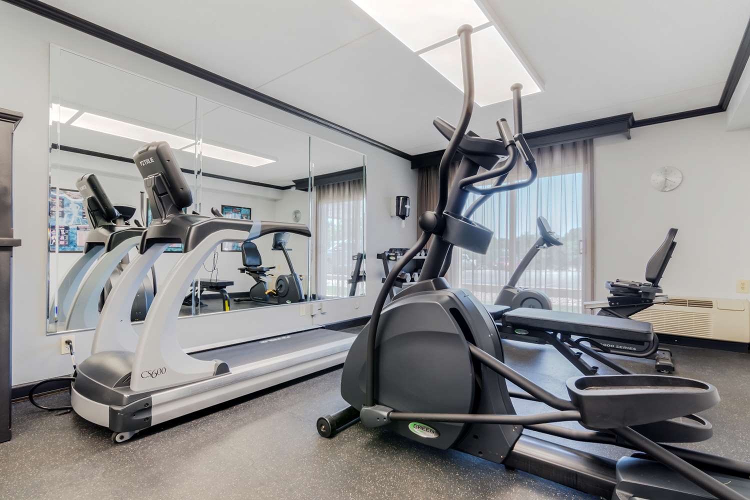 Фото Best Western Kirkwood Inn