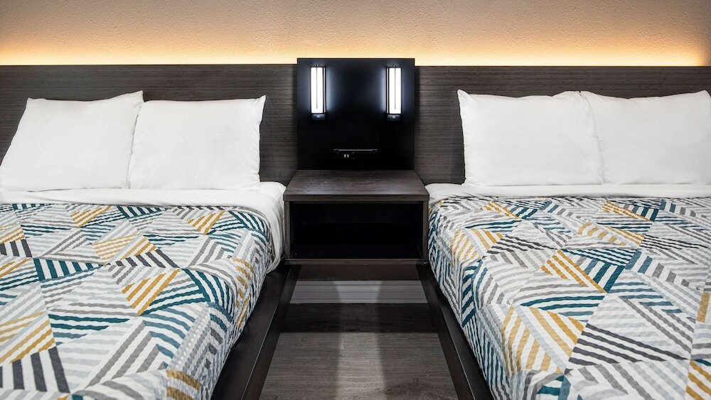 Фото Motel 6 Anaheim, Ca - Convention Center