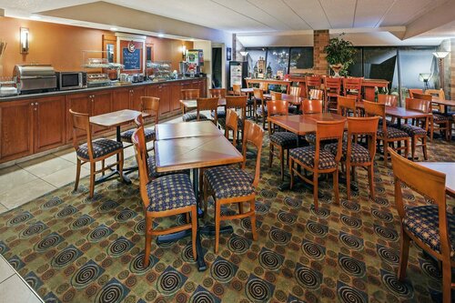 Гостиница AmericInn by Wyndham Omaha в Омахе