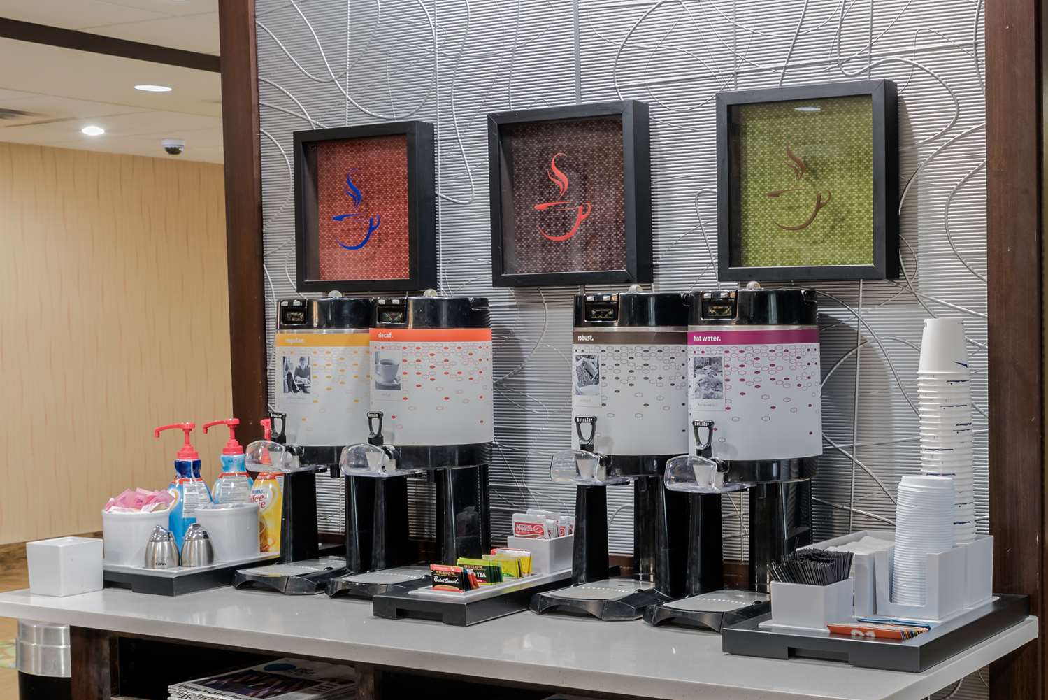 Фото Hampton Inn Lake Charles