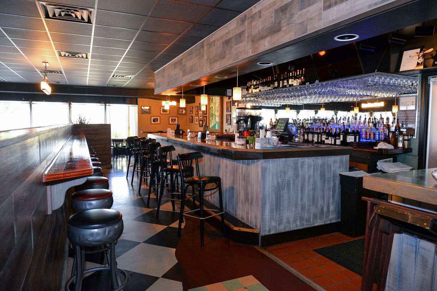 Фото Quality Inn & Suites Gulf Breeze Bayside near Pensacola Beach