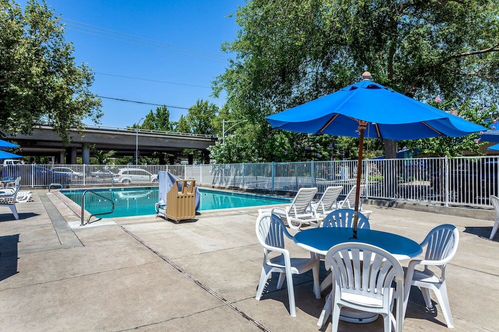 Фото Motel 6 Sacramento, Ca - Downtown