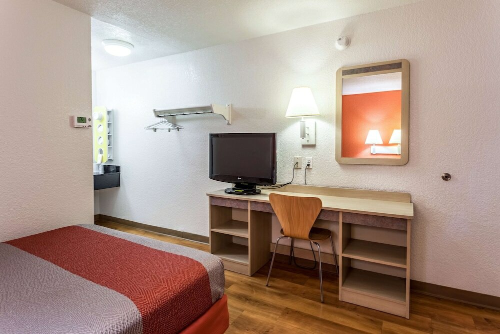 Фото Motel 6 Sacramento, Ca - Downtown