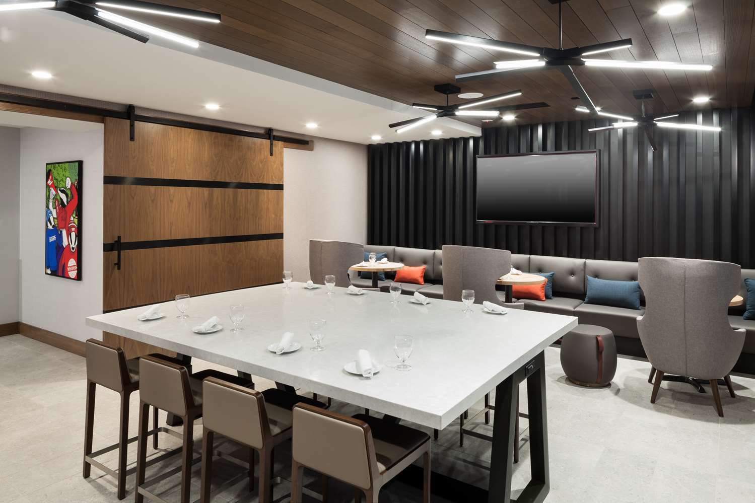 Фото Hilton Garden Inn Madison Downtown