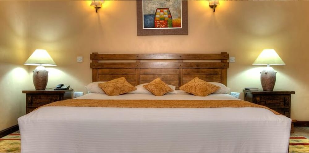 Фото Mountains of the Moon Hotel