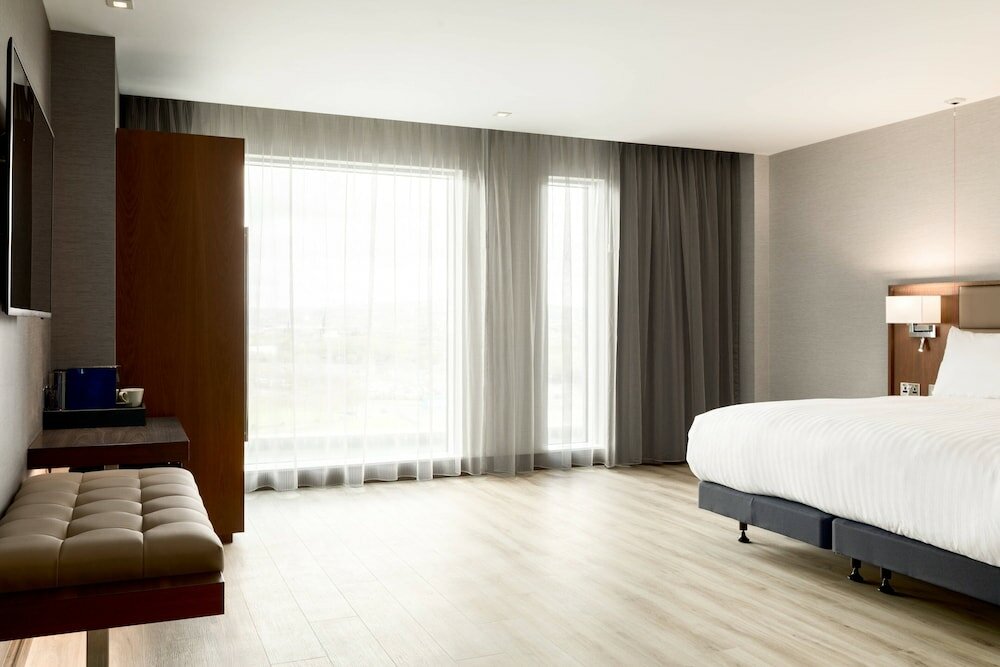 Фото Ac Hotels by Marriott Belfast