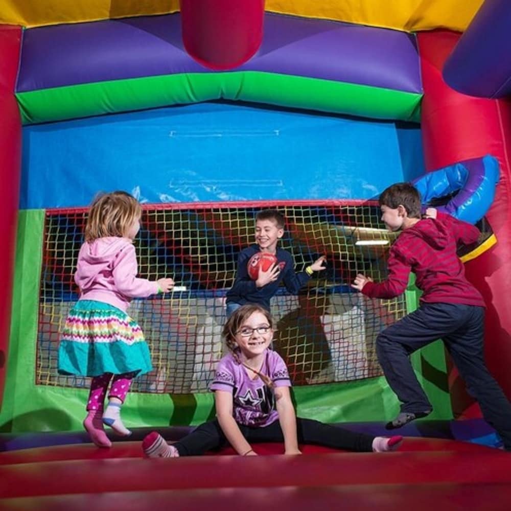 Фото Radisson Kingswood Hotel & Suites, Fredericton, NB