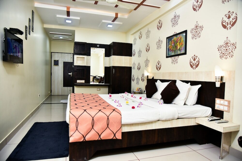 Фото Hotel Tulsi Residency