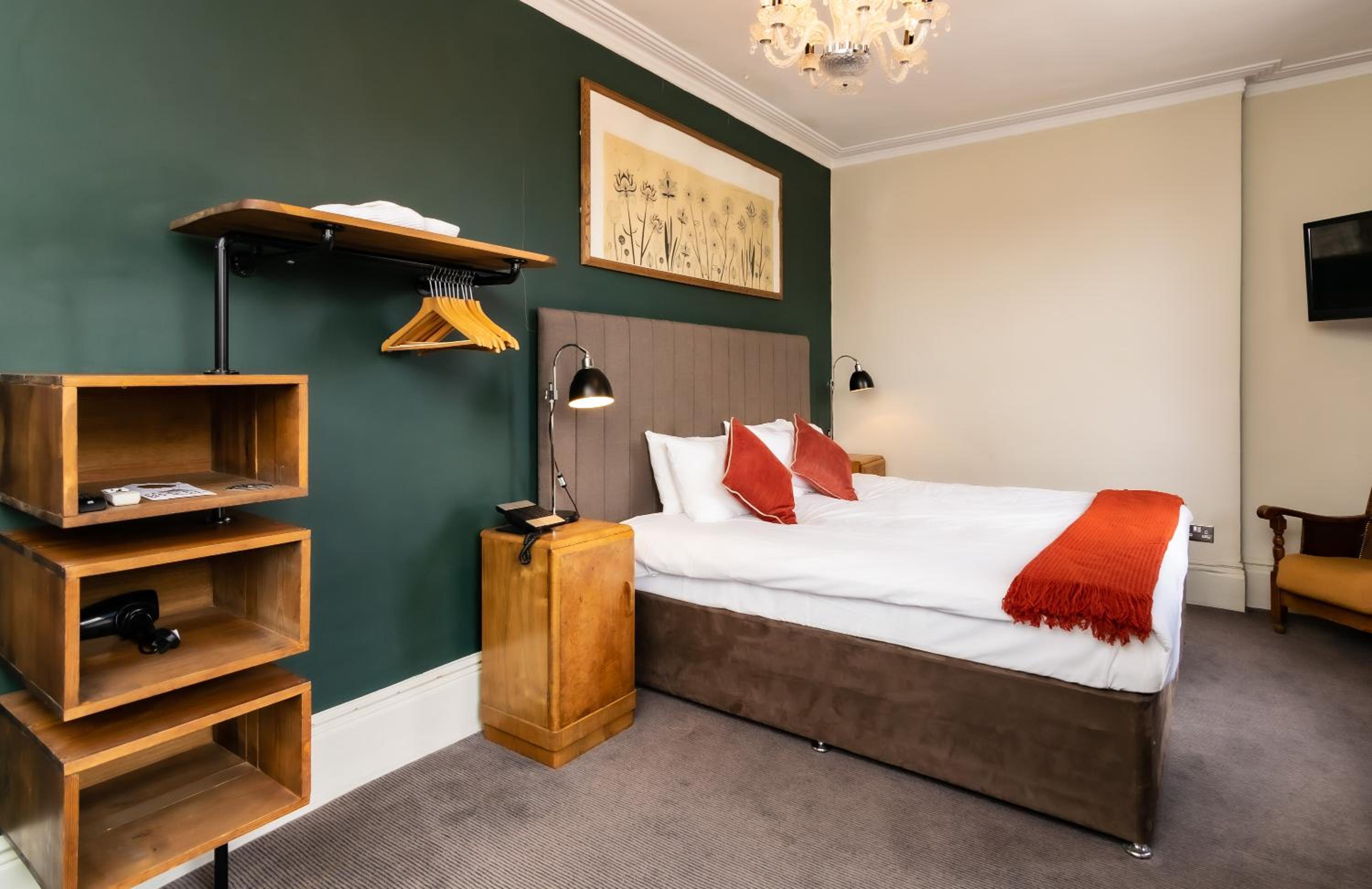 Фото Kew Gardens Hotel