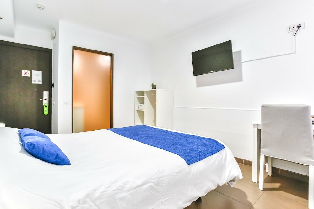 Фото Laramond Barcelona Rooms