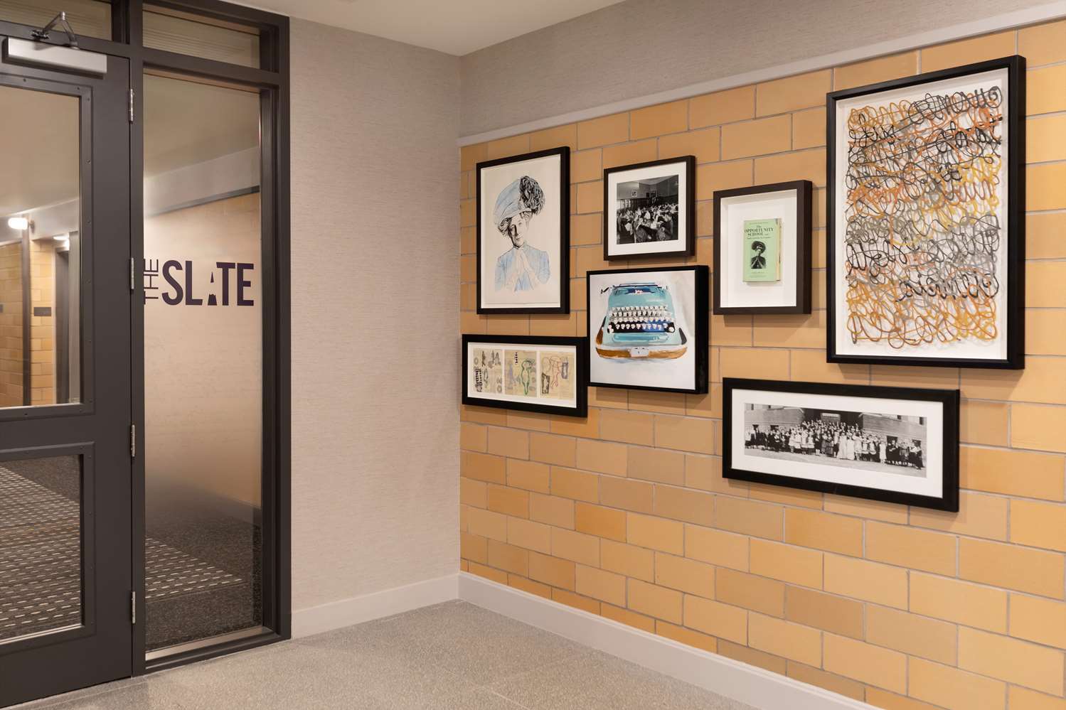 Фото The Slate Denver, Tapestry Collection by Hilton