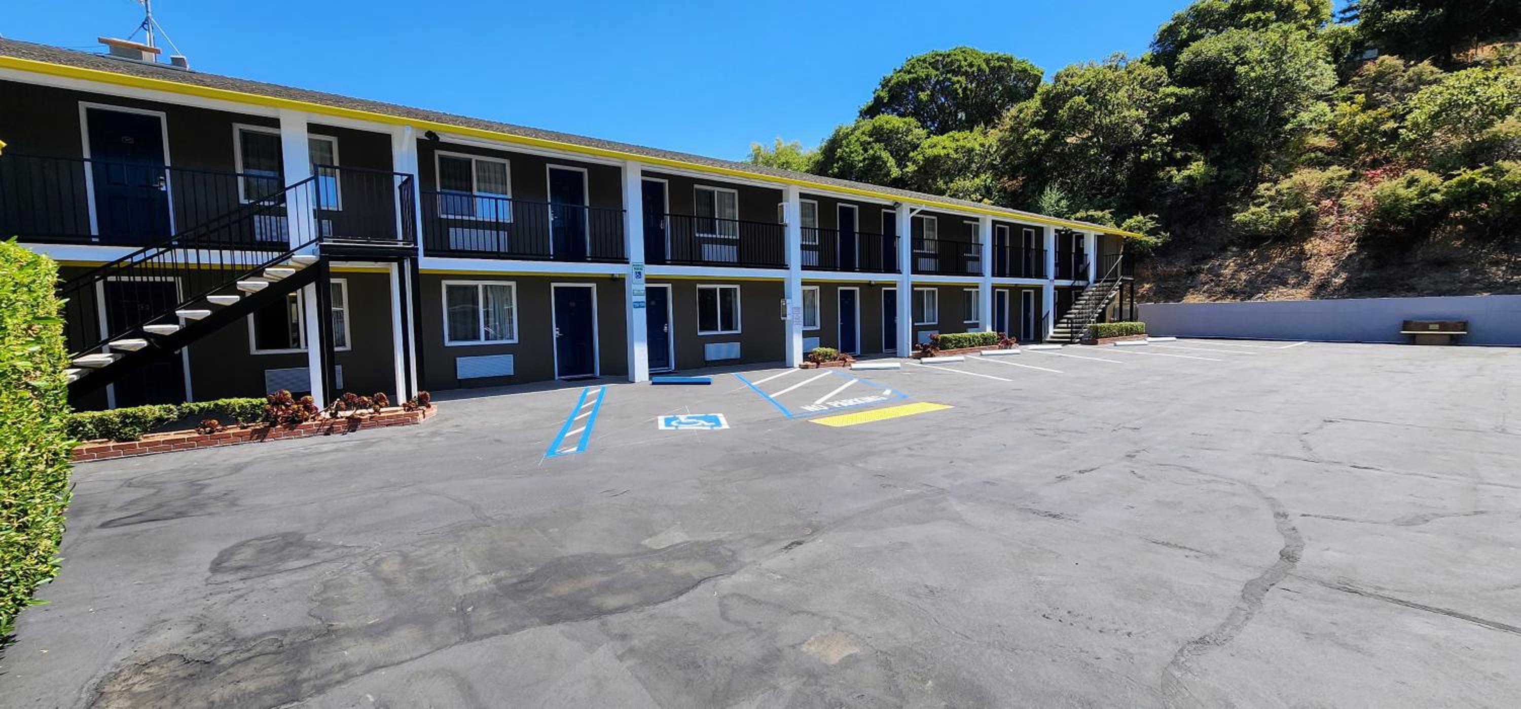 Фото Hotel Belmont