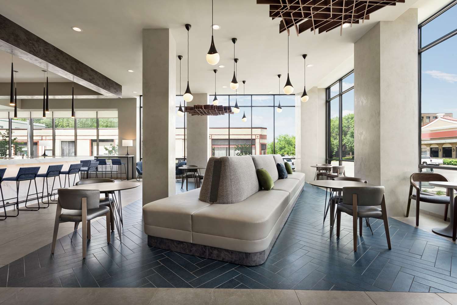 Фото Home2 Suites by Hilton Minneapolis University Area