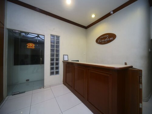 Гостиница Oyo 1027 Hotel London в Сандакане