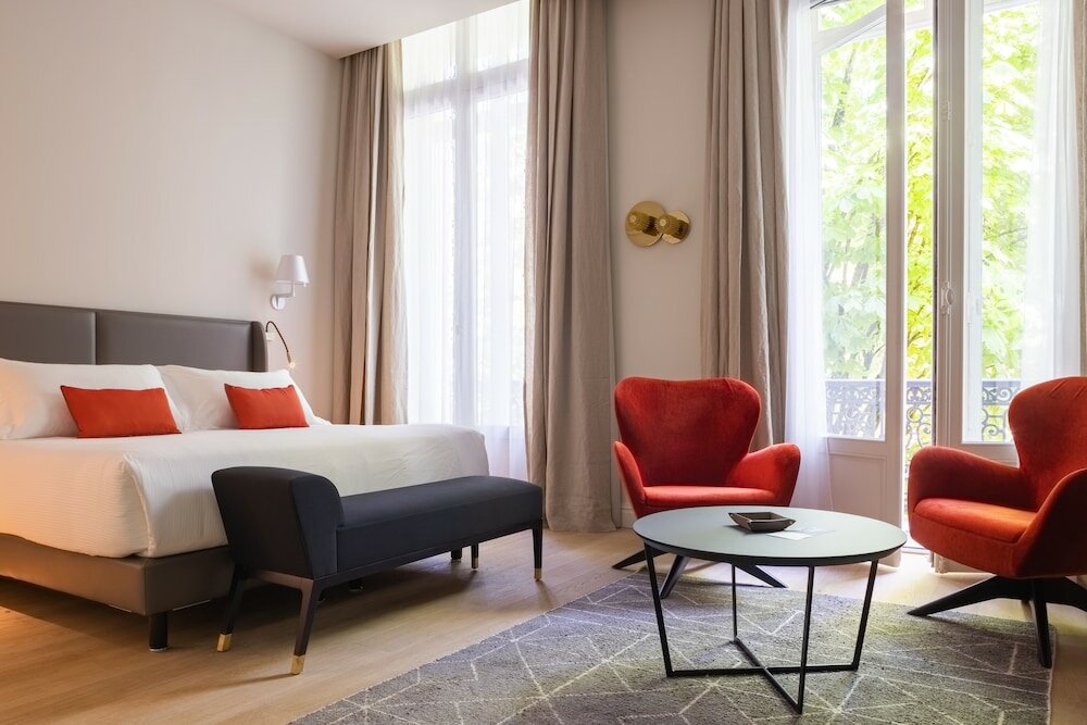 Фото отеля 2