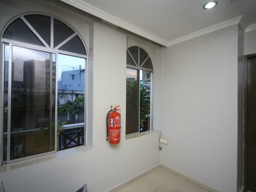 Гостиница Oyo 1027 Hotel London в Сандакане