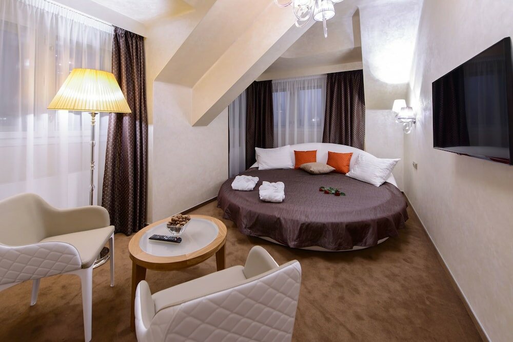 Фото Myo Hotel Mysterius