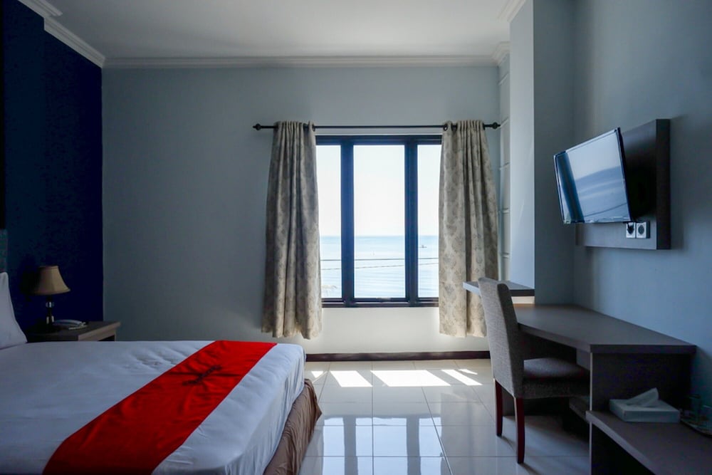 Фото RedDoorz Plus Syariah @ Hotel Boulevard Luwuk