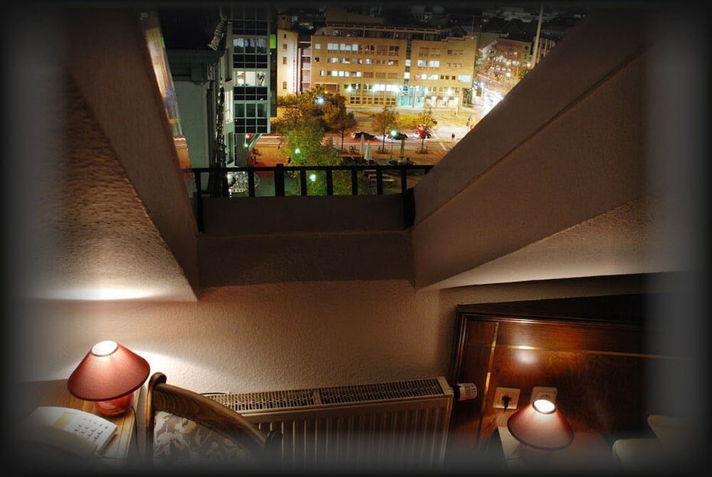 Фото Hotel am Wilhelmsplatz