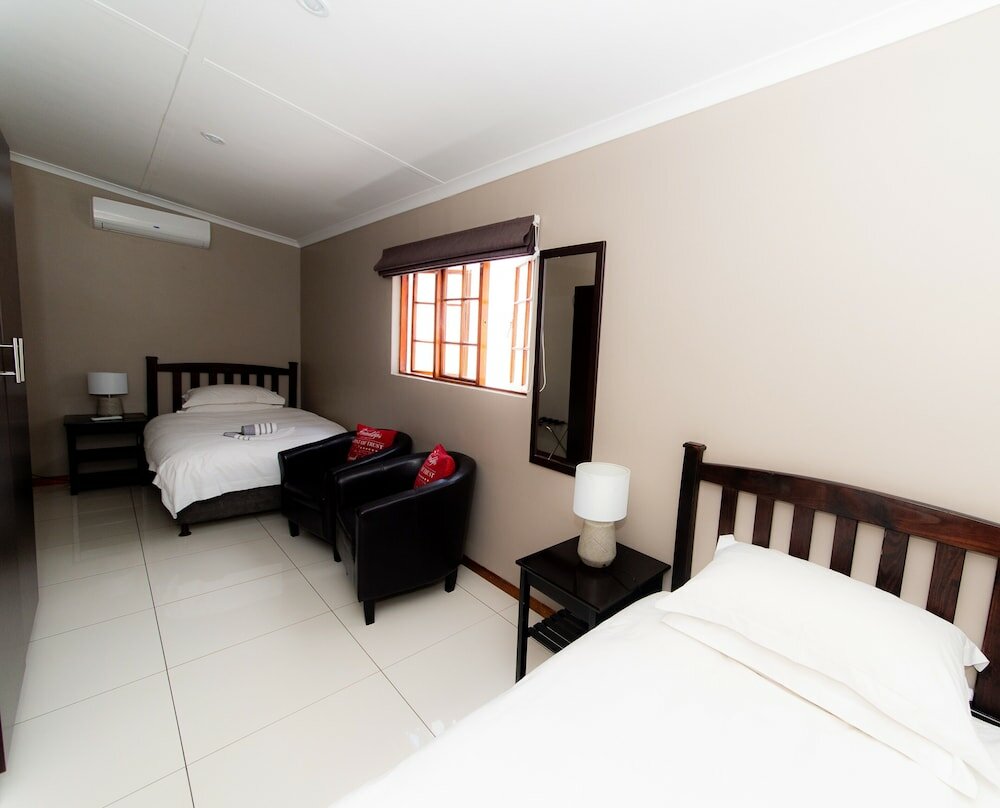Фото Kleinplasie Guesthouse