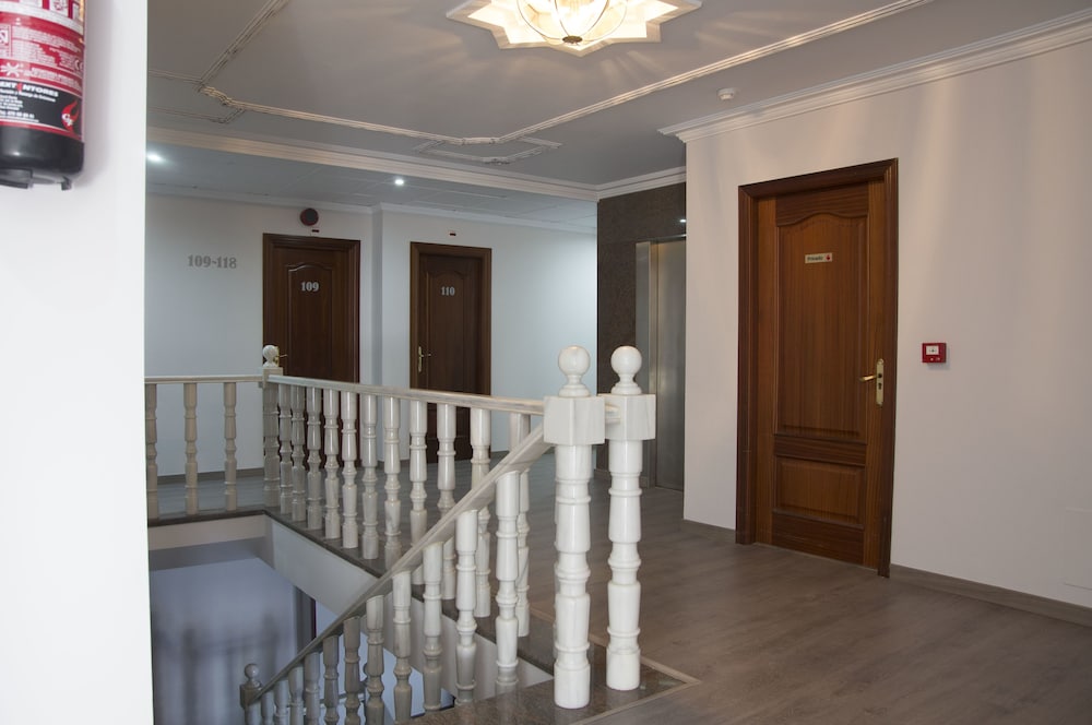 Фото Hotel Restaurante Dama de Baza