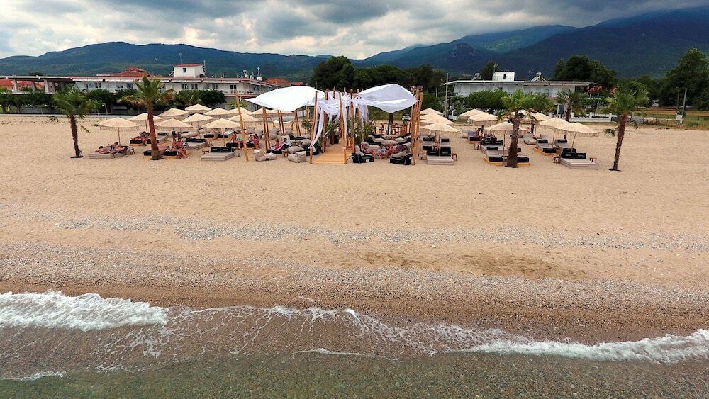 Фото Avaton Luxury Resort