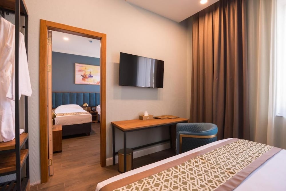 Фото Grand Opera Hotel