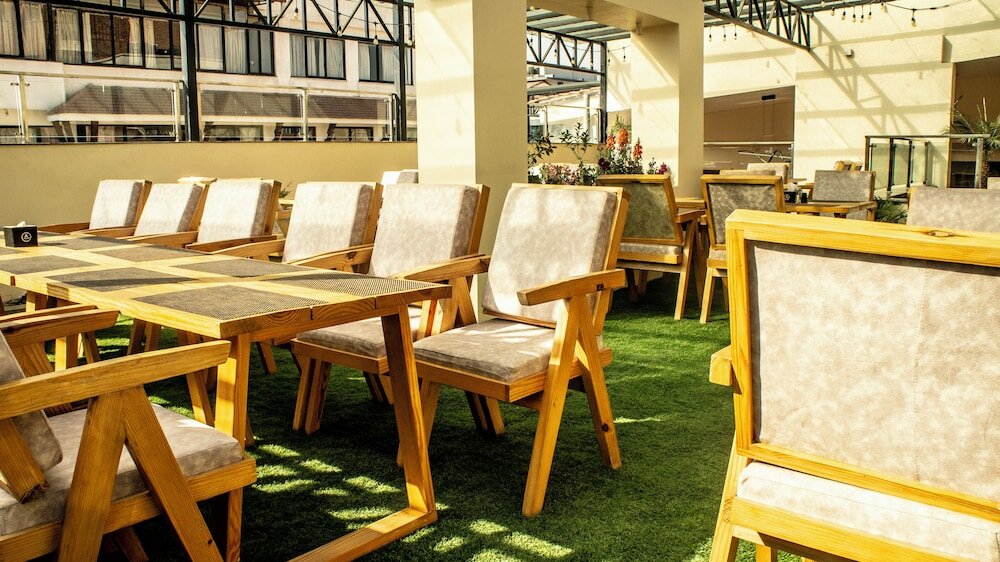 Фото Kathmandu Business Hotel