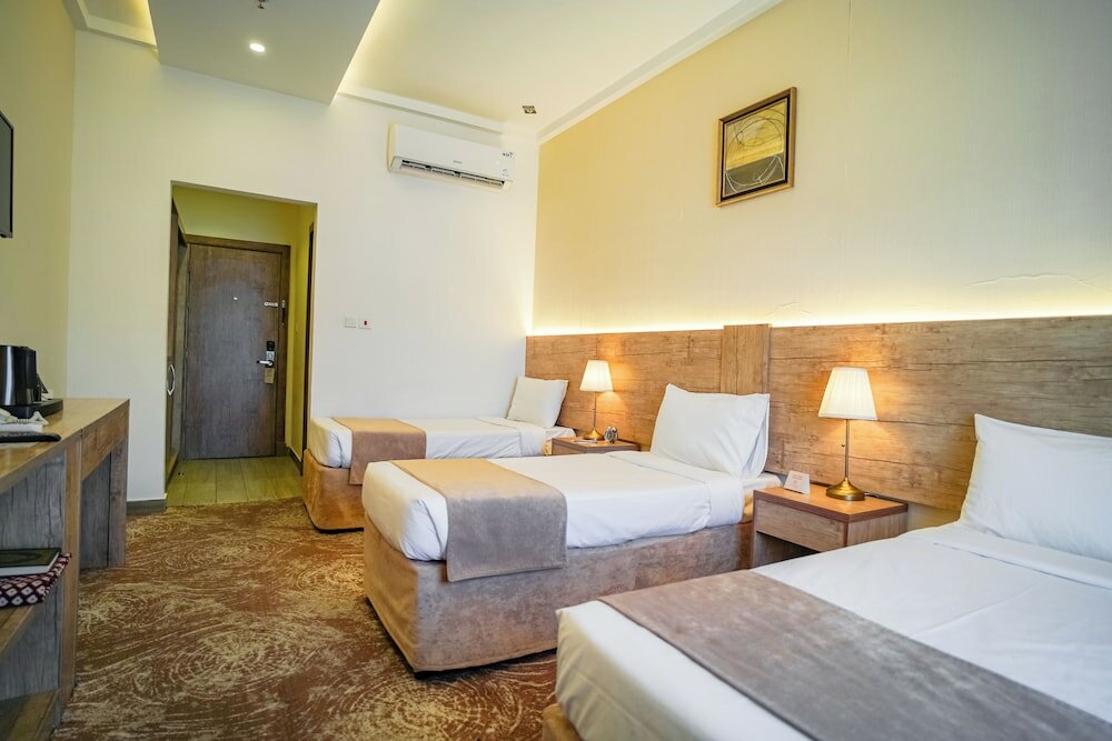 Фото Emaar Legend