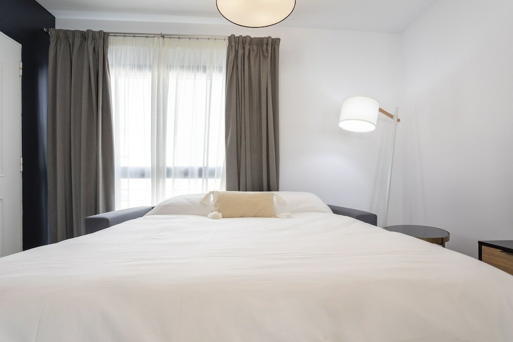 Фото Malaga Rivas 34 Suites Homes