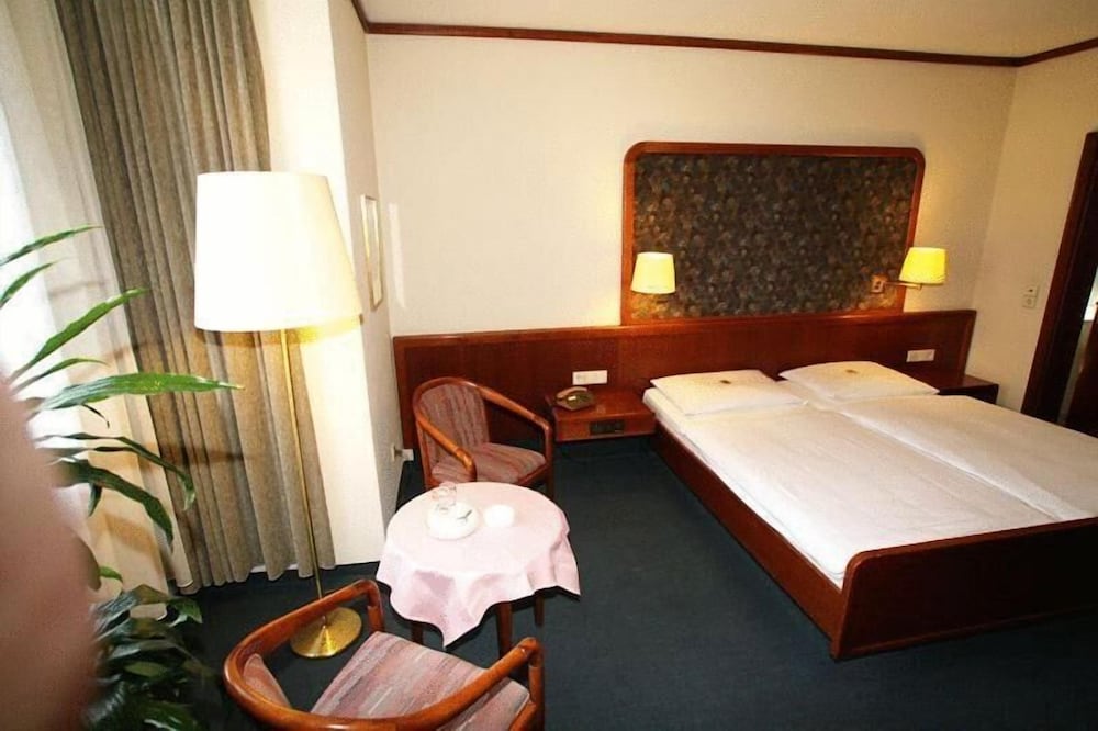 Фото Hotel Am Schelztor