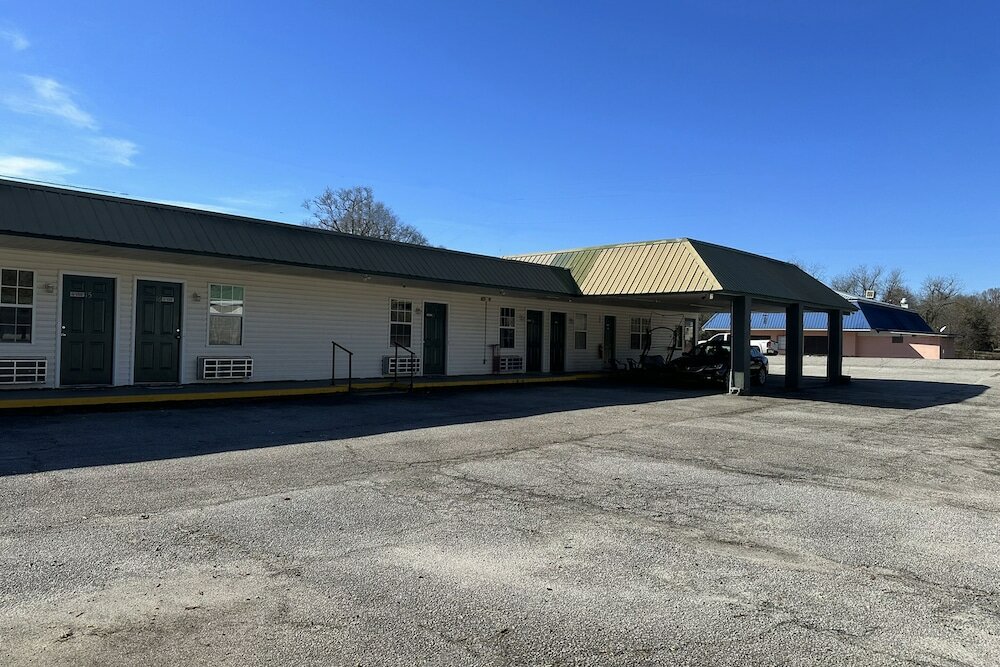 Фото Sparta Seven Motel by Oyo near Milledgeville