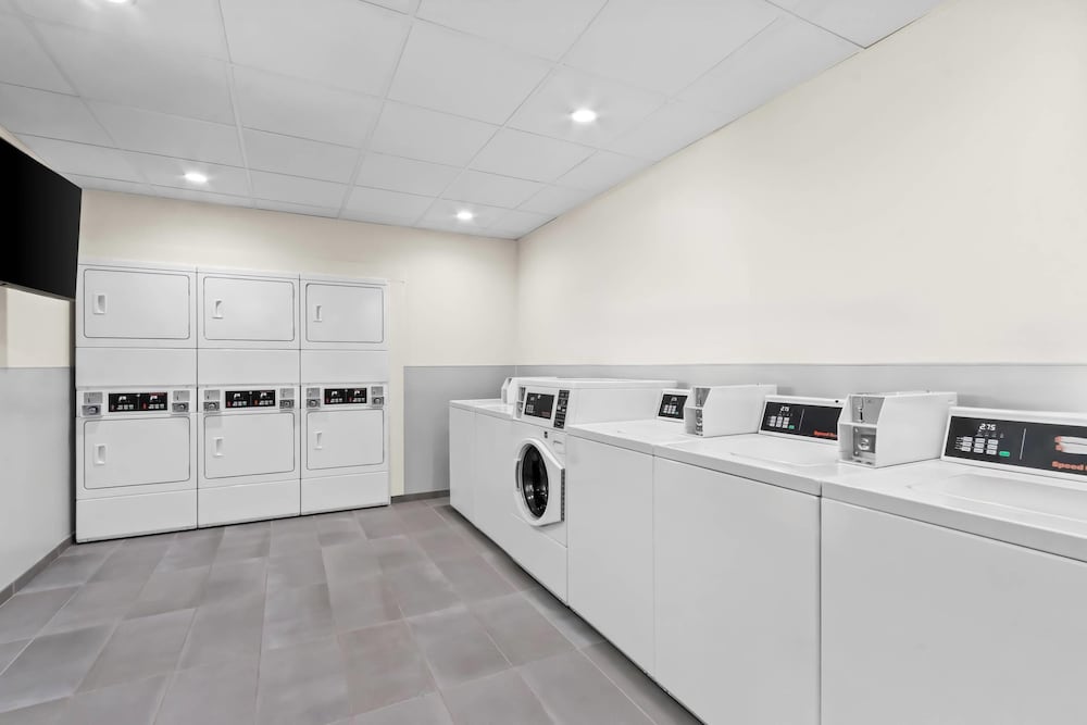 Фото Everhome Suites Chandler Phoenix Fashion Center