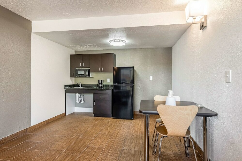 Фото Studio 6 Little Rock West