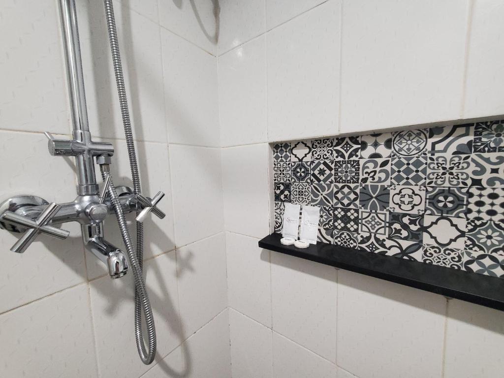 Фото Leez Inn Makati