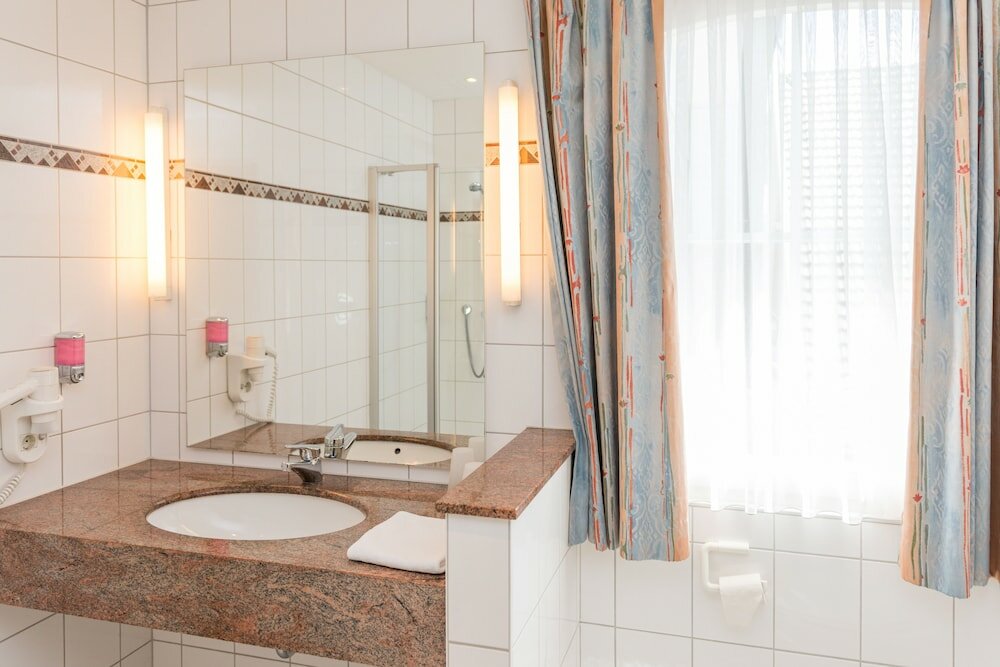 Фото Hotel Rheinischer Hof