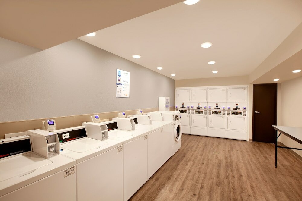 Фото WoodSpring Suites Dallas Plano Central Legacy Drive