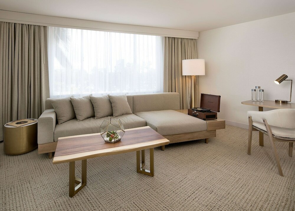 Фото Belamar Hotel Manhattan Beach, Tapestry Collection by Hilton