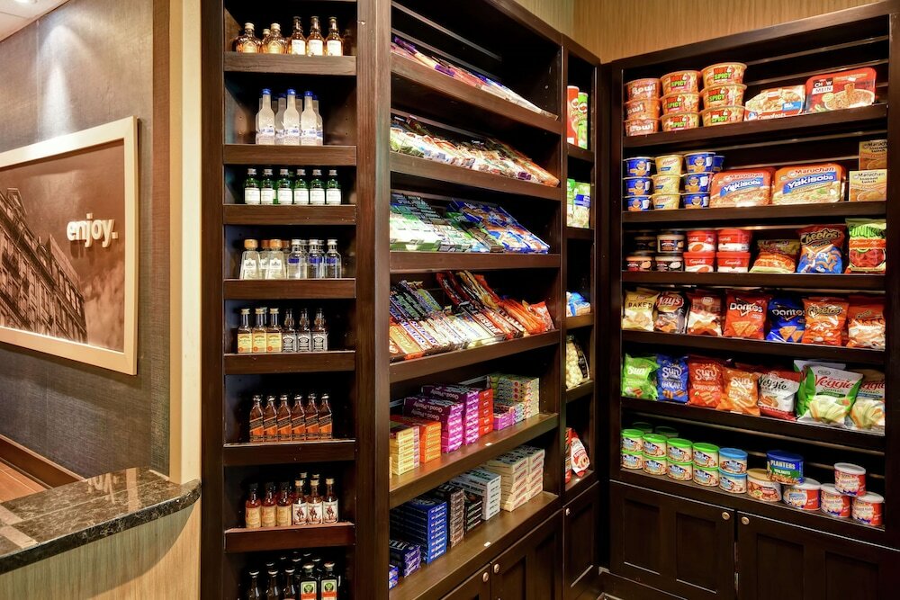 Фото Hampton Inn & Suites Detroit-Canton