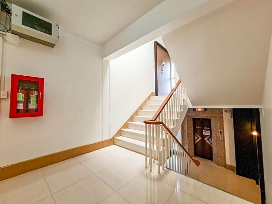 Фото Sakulchai Place Hotel