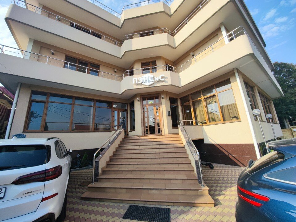 Фото Лэнсис