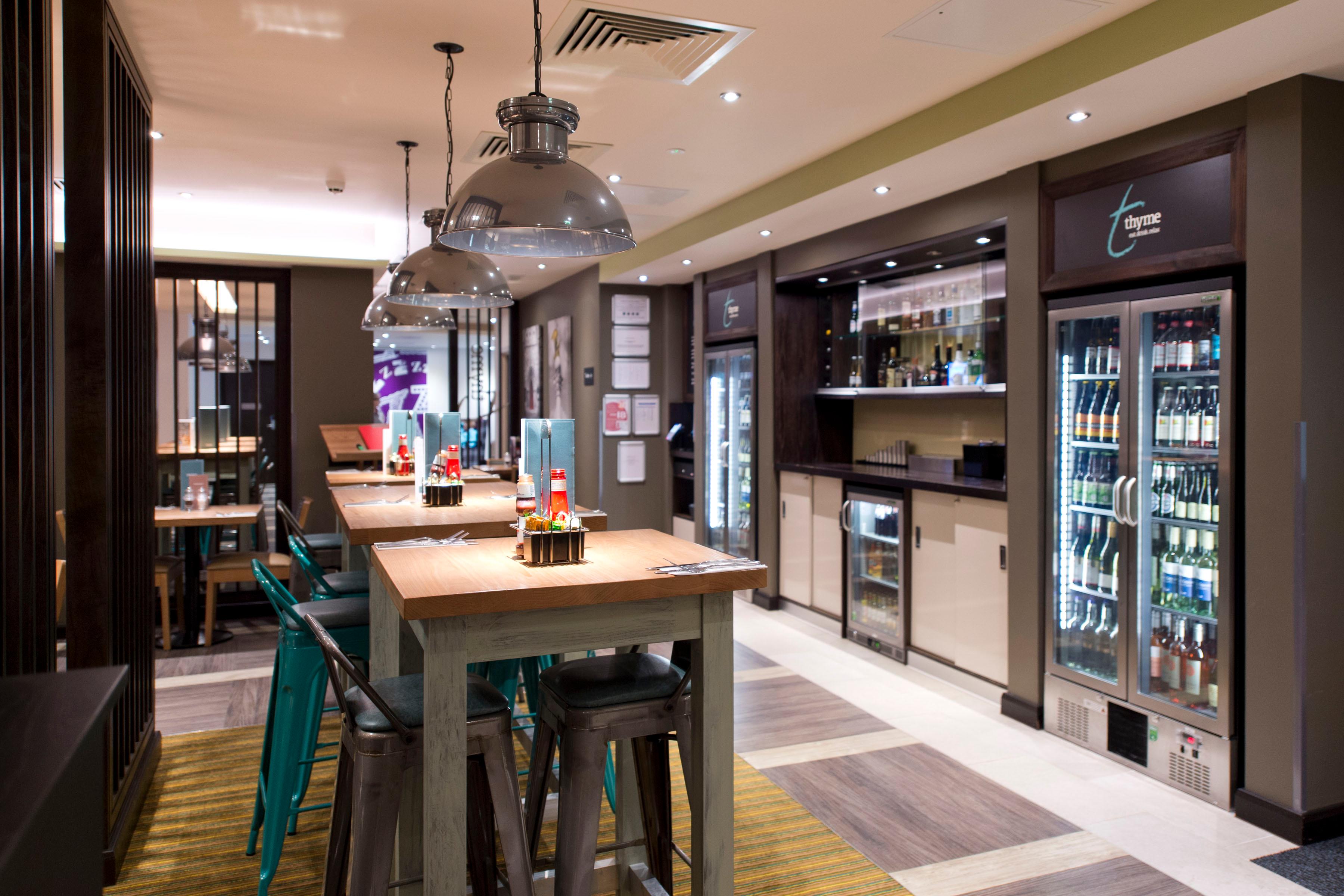 Фото Premier Inn London Southgate