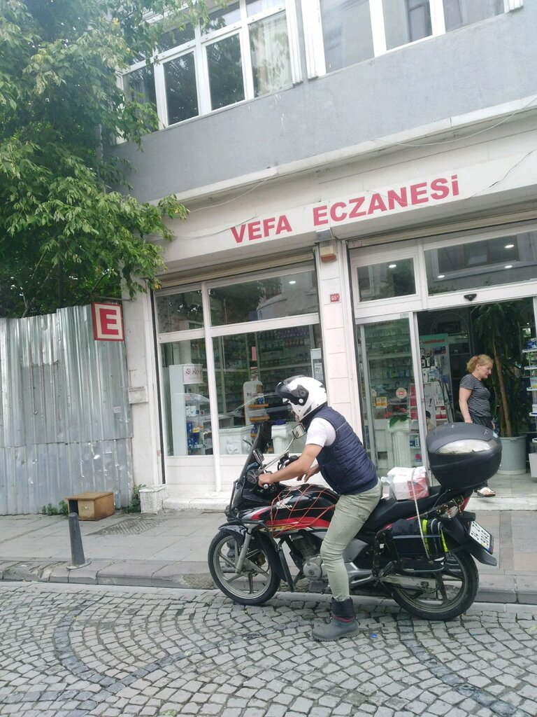 Eczaneler Vefa Eczanesi, Fatih, foto